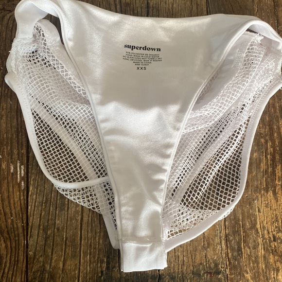 Superdown Lorna Mesh bottom - Picture 10 of 11